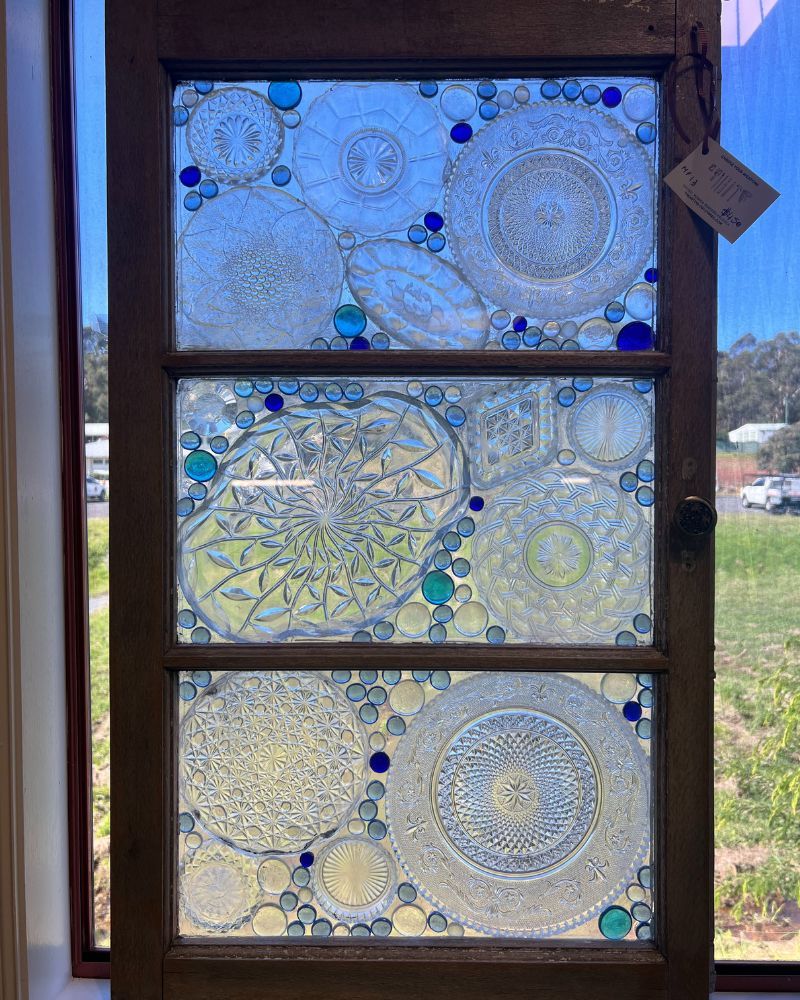 Monica Penders-Krushka - Cut glass and pebble window