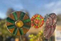 Monica Penders-Krushka - Garden lollipops from recyled cds